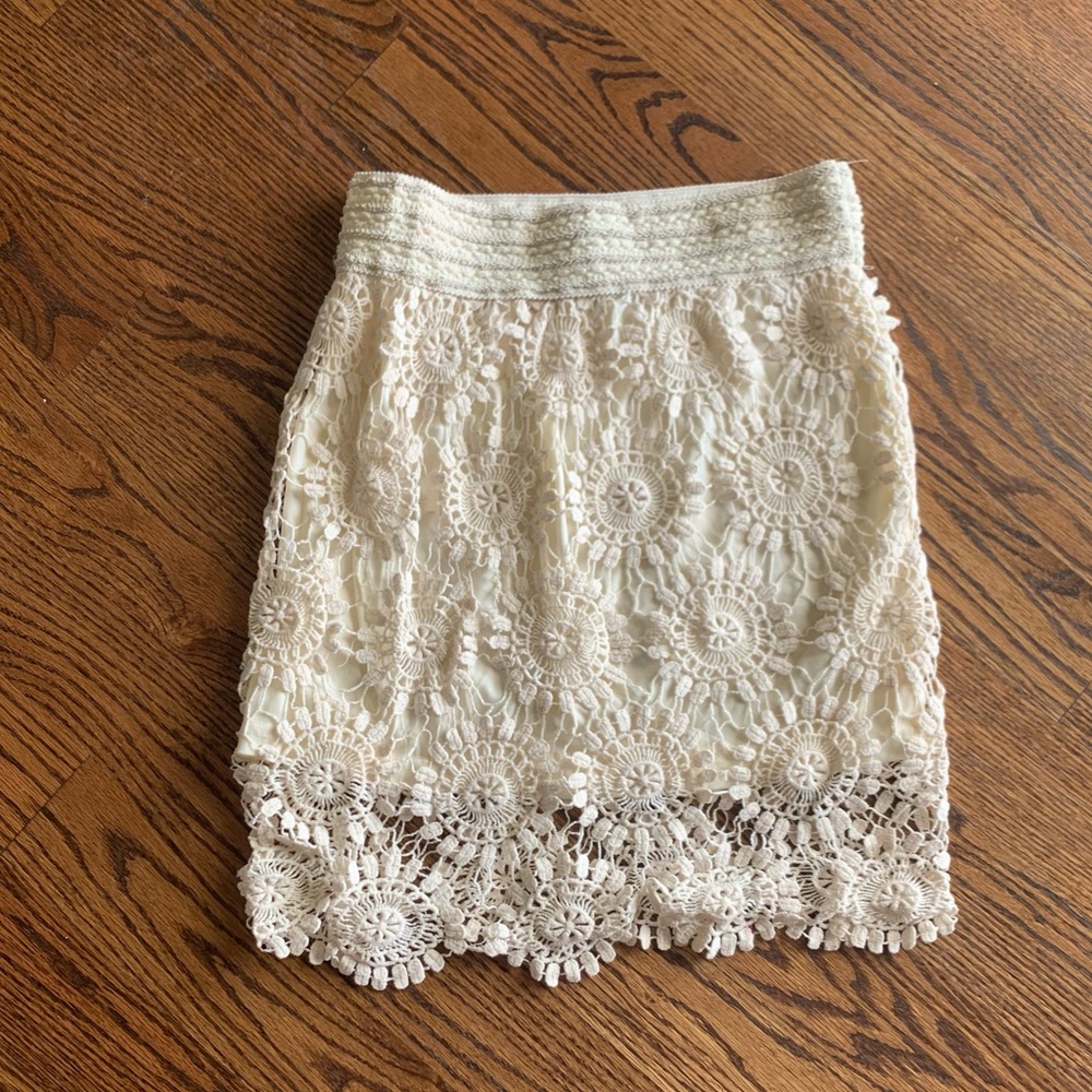 Floral print beige skirt